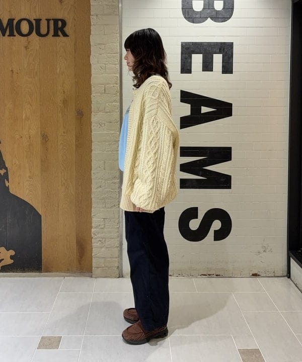 キラリさんの「BEAMS WOMEN｜3ゲージ 2トーン アラン カーディガン」を使ったコーディネート