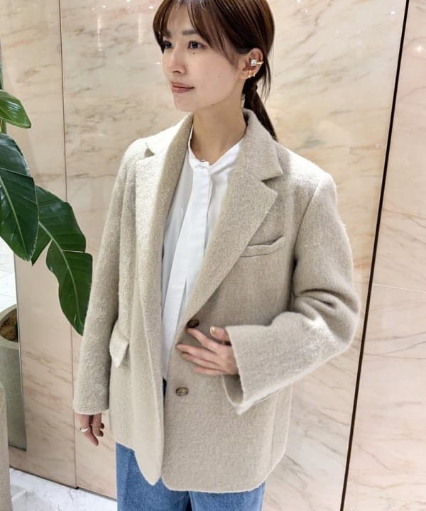 茂野 真楓さんの「BEAMS WOMEN｜モヘヤループ シャギー ジャケット」を使ったコーディネート