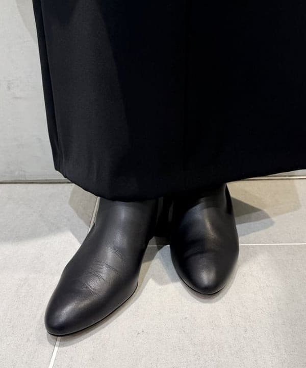 ヒライさんの「BEAMS WOMEN｜リバー Vネック ロングコート」を使ったコーディネート