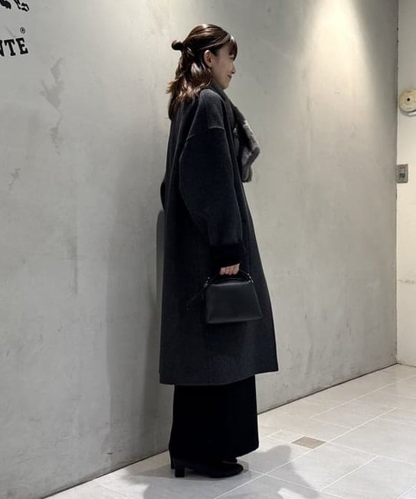 ヒライさんの「BEAMS WOMEN｜リバー Vネック ロングコート」を使ったコーディネート