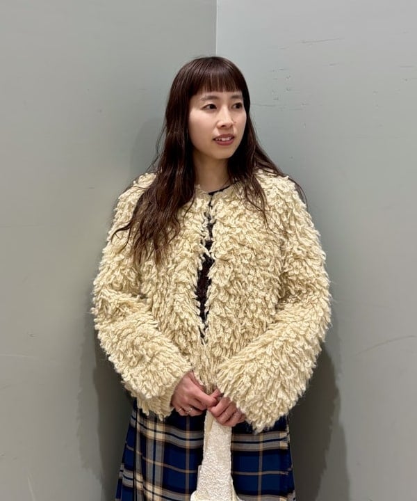はやしあかねさんの「BEAMS WOMEN｜ミックス ループ編み ニット ジャケット」を使ったコーディネート