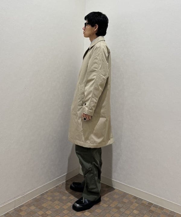 配島 孝明さんの「BEAMS WOMEN｜ストレッチ オックスフォード ミニボタンダウンシャツ」を使ったコーディネート