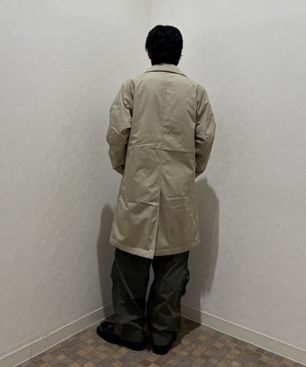 配島 孝明さんの「BEAMS WOMEN｜ストレッチ オックスフォード ミニボタンダウンシャツ」を使ったコーディネート