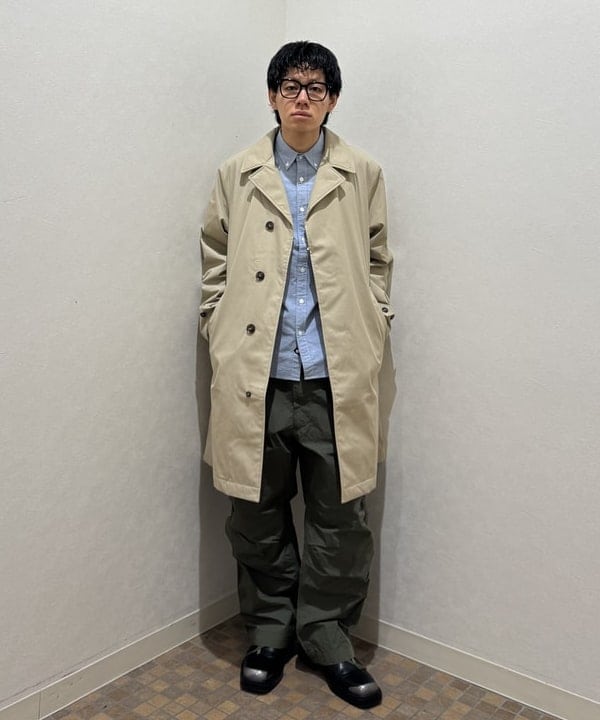 配島 孝明さんの「BEAMS WOMEN｜ストレッチ オックスフォード ミニボタンダウンシャツ」を使ったコーディネート