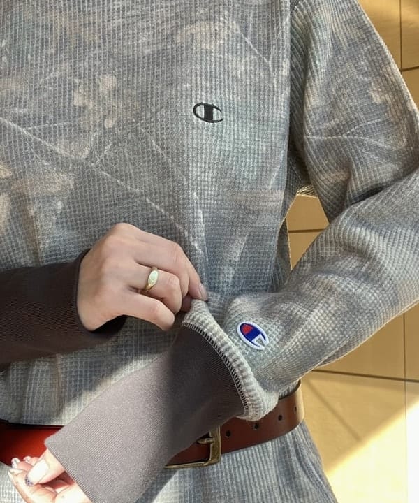 Hazukiさんの「BEAMS WOMEN｜【別注】Champion / ツリー サーマル Tシャツ」を使ったコーディネート