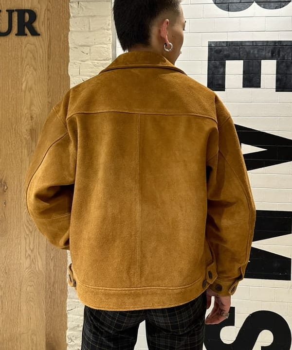 三宅 雄平さんの「BEAMS WOMEN｜5ゲージ ラムウール クルーネック ケーブルニット」を使ったコーディネート