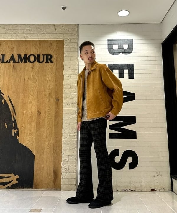 三宅 雄平さんの「BEAMS WOMEN｜5ゲージ ラムウール クルーネック ケーブルニット」を使ったコーディネート