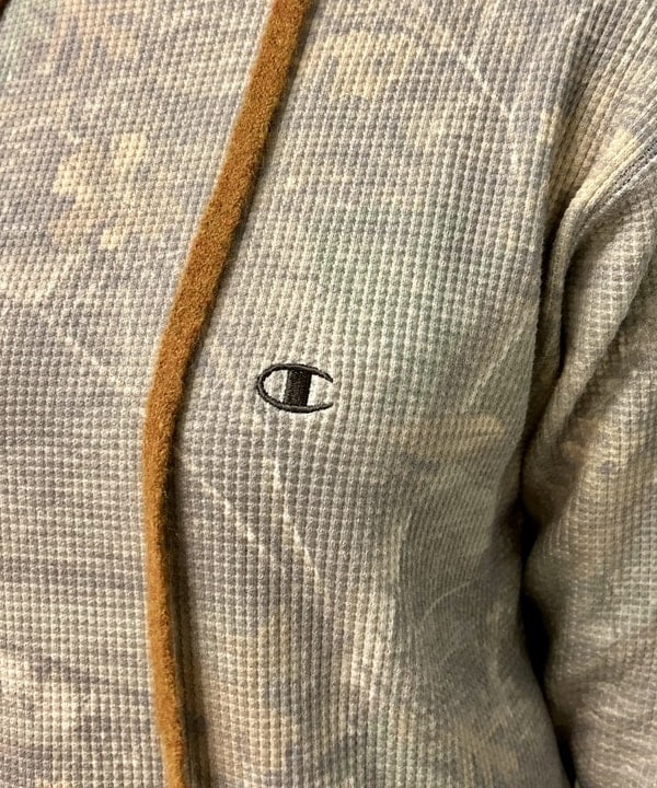 早川 萌子さんの「BEAMS WOMEN｜【別注】Champion / ツリー サーマル Tシャツ」を使ったコーディネート