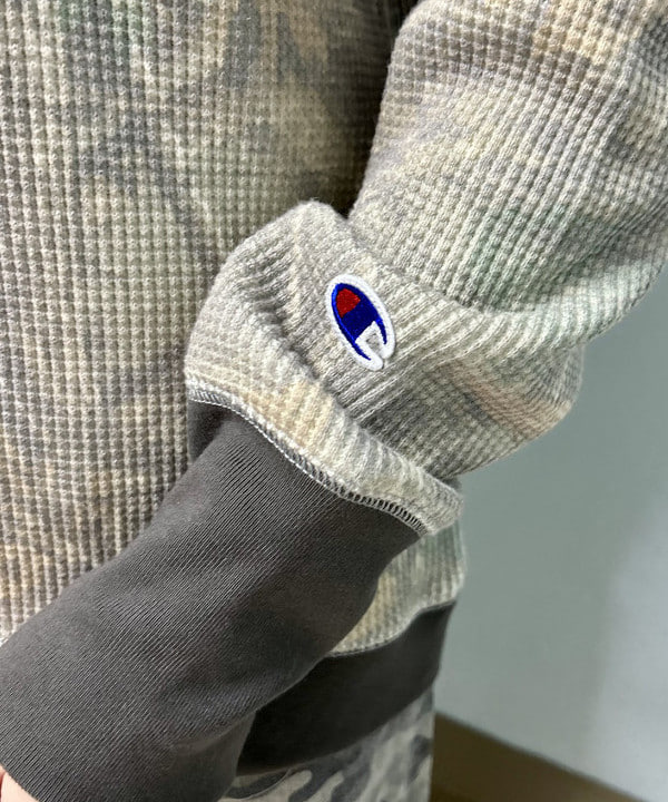 早川 萌子さんの「BEAMS WOMEN｜【別注】Champion / ツリー サーマル Tシャツ」を使ったコーディネート