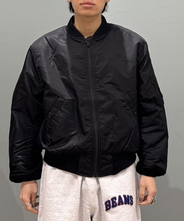 配島 孝明さんの「BEAMS WOMEN｜リラックスフィット THERMOLITE(R) MA-1 （撥水）」を使ったコーディネート