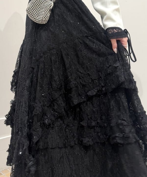 松本 佳菜子さんの「BEAMS WOMEN｜blicenscell / ビジュー バッグ」を使ったコーディネート