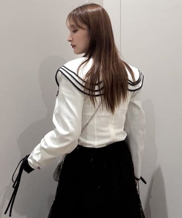 松本 佳菜子さんの「BEAMS WOMEN｜blicenscell / ビジュー バッグ」を使ったコーディネート