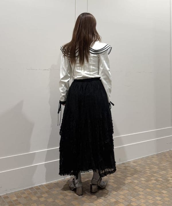 松本 佳菜子さんの「BEAMS WOMEN｜blicenscell / ビジュー バッグ」を使ったコーディネート