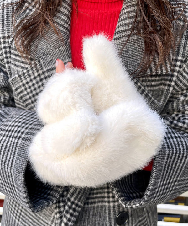 カタヤマ アヤさんの「BEAMS WOMEN｜チェック ビーバー ダブル ハーフコート」を使ったコーディネート