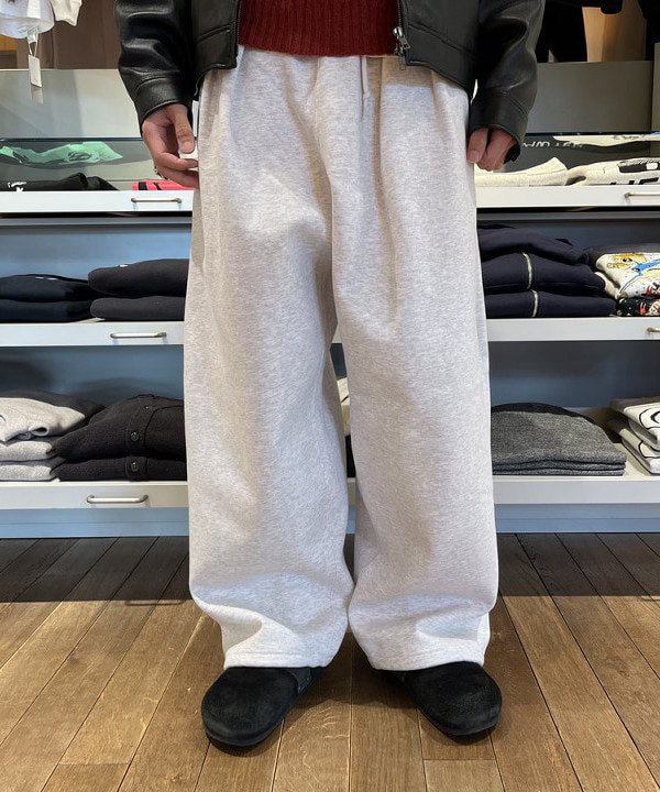 BANさんの「BEAMS WOMEN｜ワイドフィット レザー ジップブルゾン」を使ったコーディネート