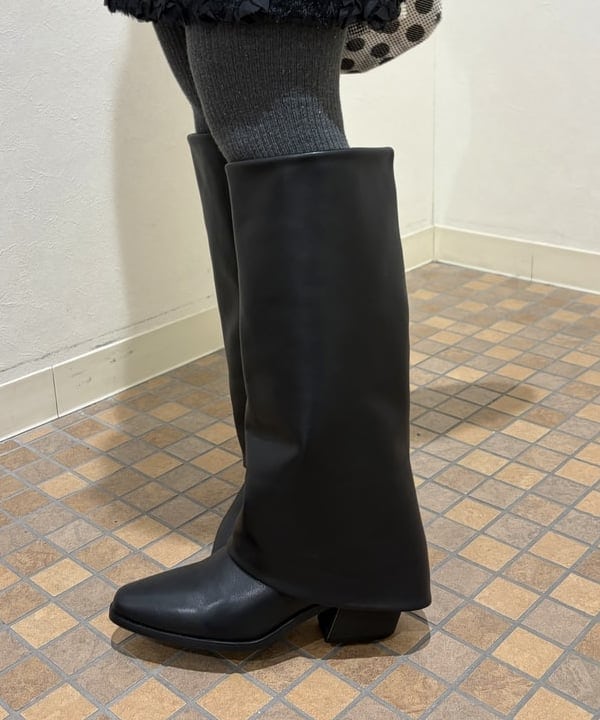 まゆちゃんさんの「BEAMS WOMEN｜テープ刺繍 キャミソール ワンピース」を使ったコーディネート