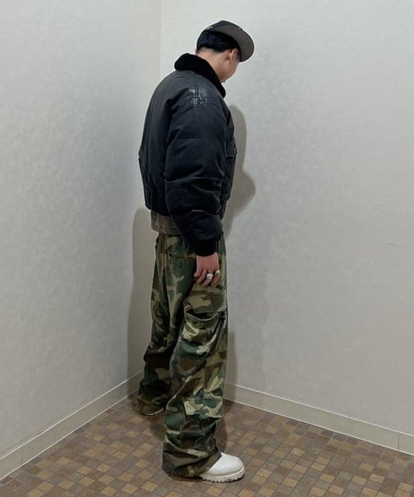 ムファサさんの「BEAMS WOMEN｜ワイドショートフィット G-1 シープレザー ダウンジャケット」を使ったコーディネート