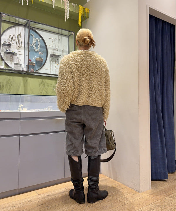 れいなさんの「BEAMS WOMEN｜CONTROL FREAK / ミリタリー チャーム ボストン バッグ」を使ったコーディネート