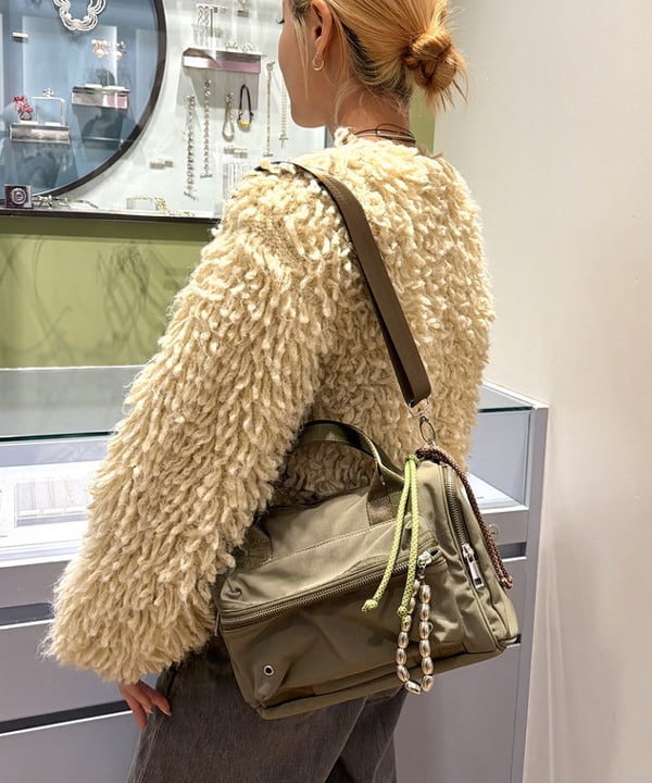 れいなさんの「BEAMS WOMEN｜CONTROL FREAK / ミリタリー チャーム ボストン バッグ」を使ったコーディネート