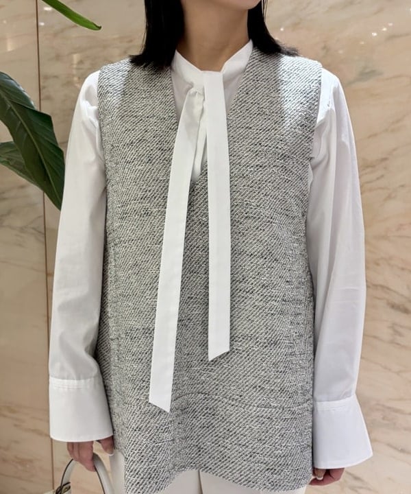 小笠原 楓さんの「BEAMS WOMEN｜コットン リボンタイ シャツ」を使ったコーディネート