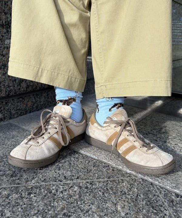 イガラシさんの「BEAMS WOMEN｜【別注】Champion / バックプリント リバースウィーブ(R) クルー スウェット」を使ったコーディネート