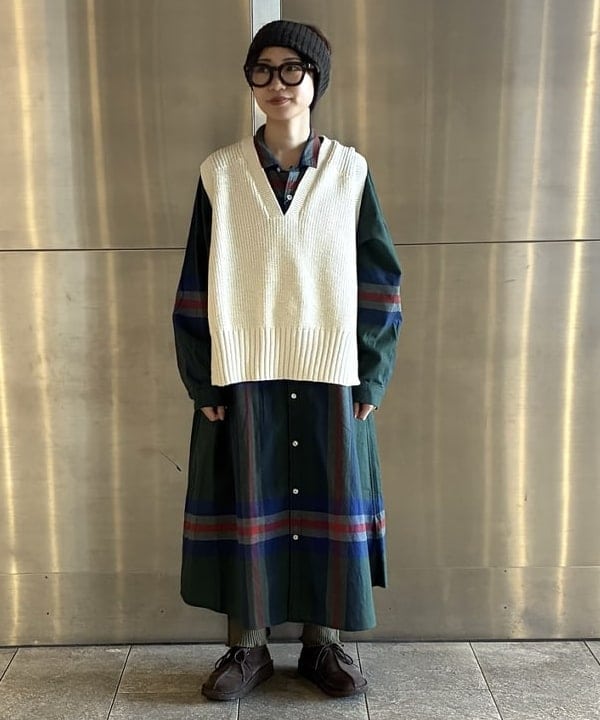 みりさんの「サイド リボン レッドクロス ベスト」を使ったコーディネート