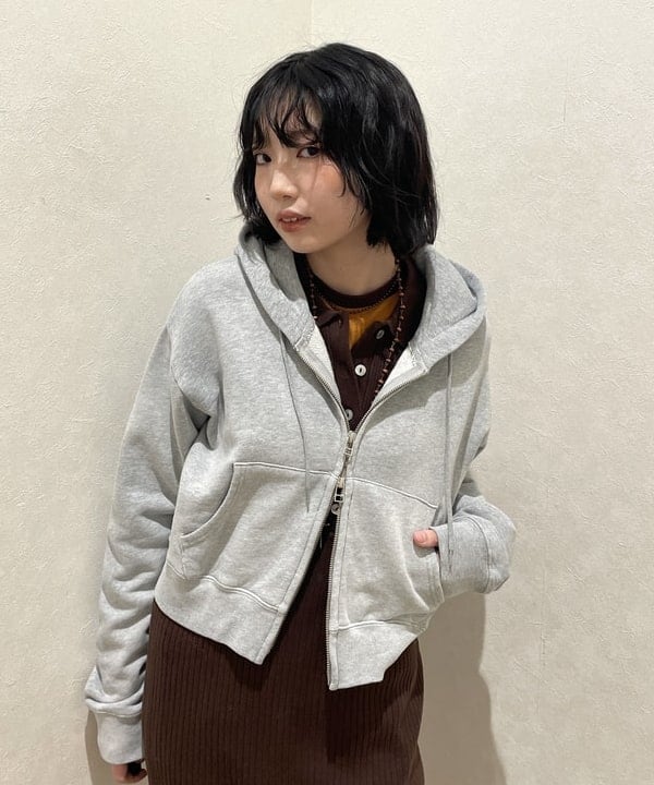 加歩さんの「BEAMS WOMEN｜スタンドカラー ダブル コート」を使ったコーディネート
