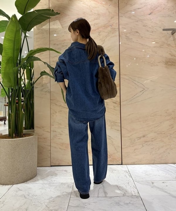 茂野 真楓さんの「BEAMS WOMEN｜【別注】upper hights / THE OLIVIA デニムパンツ」を使ったコーディネート