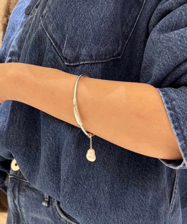 茂野 真楓さんの「BEAMS WOMEN｜【別注】upper hights / THE OLIVIA デニムパンツ」を使ったコーディネート