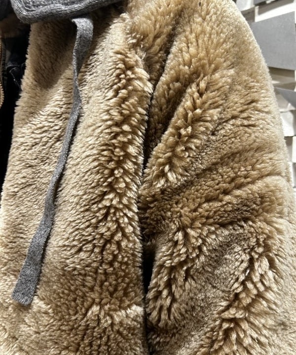 rogiさんの「BEAMS WOMEN｜Cardigan Double Jacquard Chevron Pattern」を使ったコーディネート