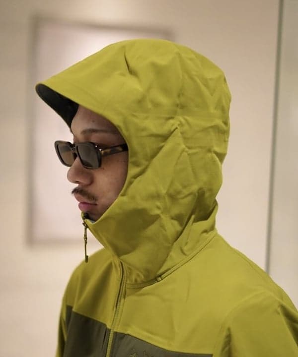 三宅 雄平さんの「BEAMS WOMEN｜【EXCLUSIVE】ARC&rsquo;TERYX / Gamma MX Hoody M」を使ったコーディネート