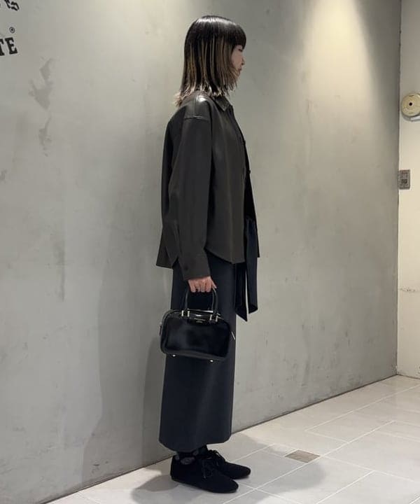 中平 あみさんの「BEAMS WOMEN｜フェイクレザー シャツジャケット」を使ったコーディネート