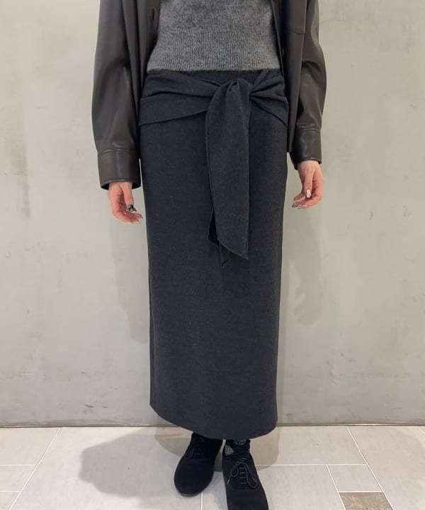 中平 あみさんの「BEAMS WOMEN｜フェイクレザー シャツジャケット」を使ったコーディネート