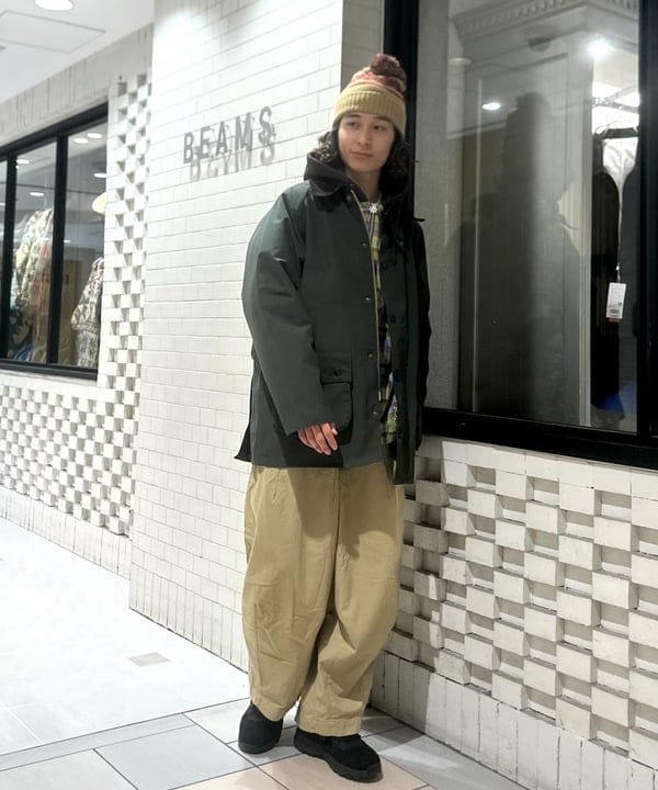 Kellyさんの「BEAMS WOMEN｜【別注】Barbour / BEDALE 2Layer Classic Fit」を使ったコーディネート