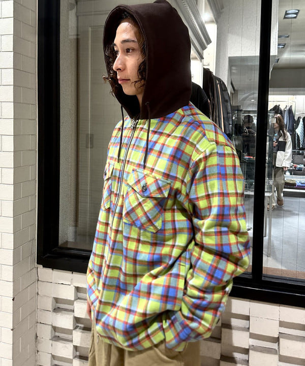 Kellyさんの「BEAMS WOMEN｜【別注】Barbour / BEDALE 2Layer Classic Fit」を使ったコーディネート