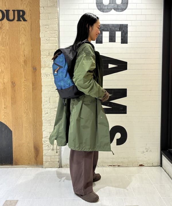 津藤 理佐子さんの「BEAMS WOMEN｜ソロテックス M-65 パーカ」を使ったコーディネート
