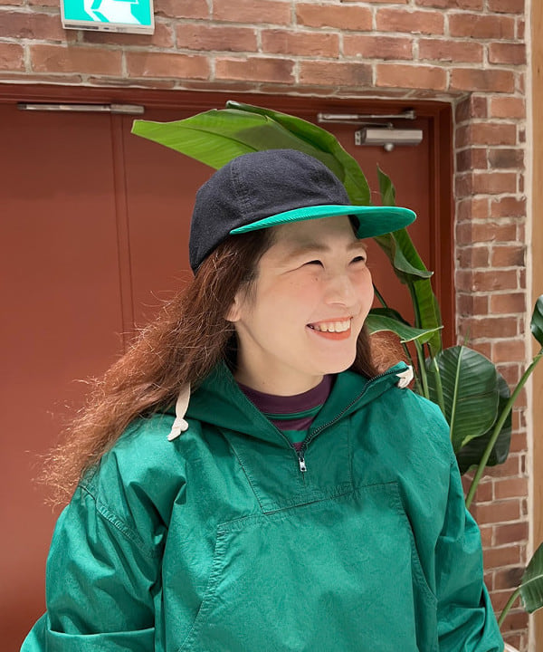 エノモト アミさんの「BEAMS WOMEN｜サイドボタン アノラック」を使ったコーディネート