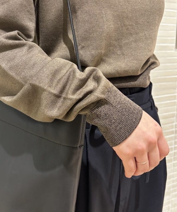 野村 美紅さんの「BEAMS WOMEN｜ソフトレザー モダン トートバッグ」を使ったコーディネート