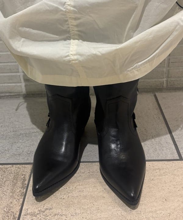 大石彩可さんの「BEAMS WOMEN｜レース キリカエ トラック スカート」を使ったコーディネート