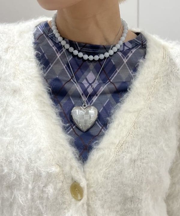 あさひさんの「BEAMS WOMEN｜ヘアリー シャギー Vネック カーディガン」を使ったコーディネート