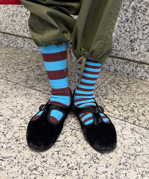 ばるたんさんの「BEAMS WOMEN｜【別注】BUZZ RICKSON'S / ポプリン アーミーパンツ」を使ったコーディネート