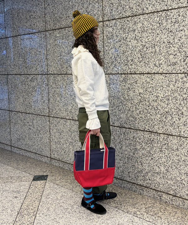 ばるたんさんの「BEAMS WOMEN｜【別注】BUZZ RICKSON'S / ポプリン アーミーパンツ」を使ったコーディネート