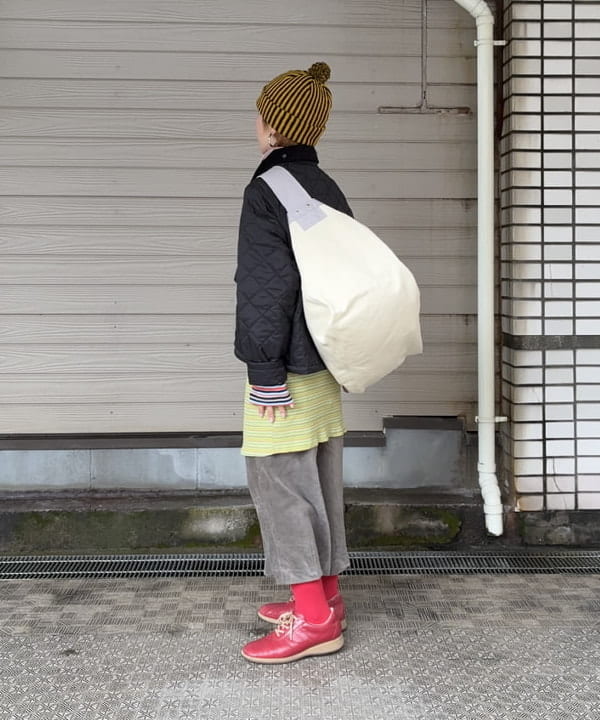 森川 夏衣さんの「BEAMS WOMEN｜ニュースペーパーバッグ NEW」を使ったコーディネート