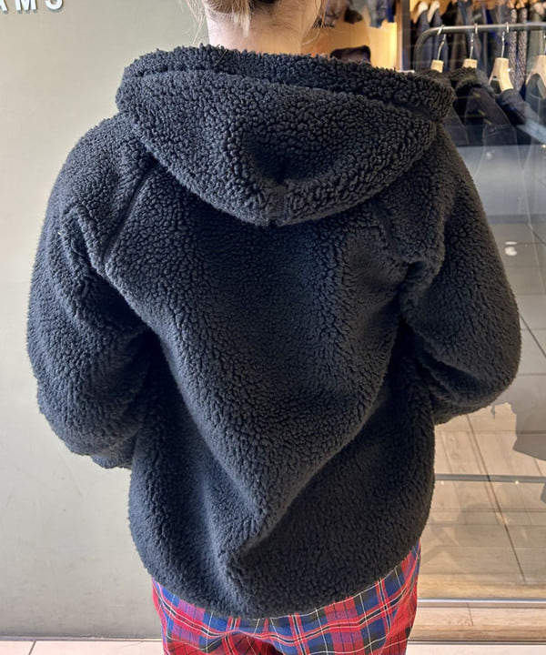 早川 萌子さんの「BEAMS WOMEN｜Gymphlex / ボア フード ジャケット」を使ったコーディネート