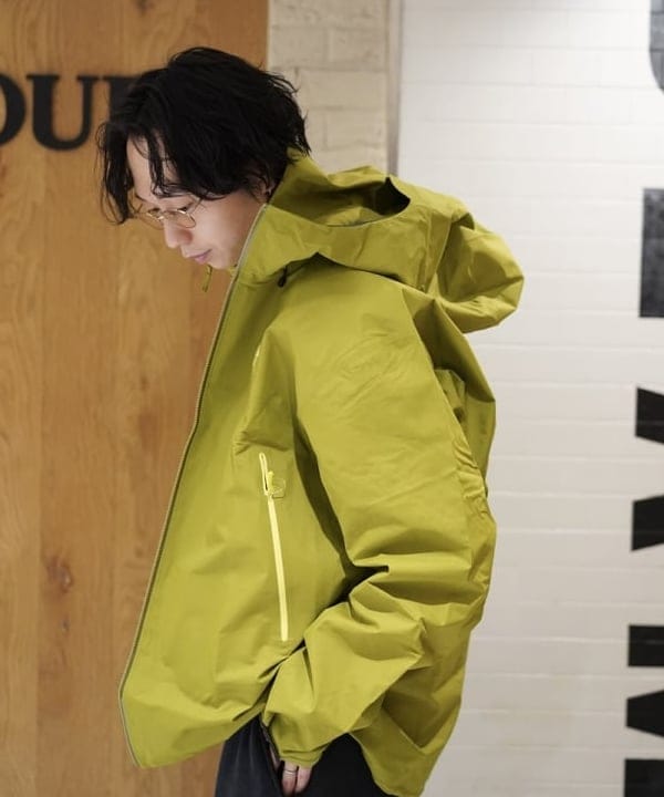 SUDOさんの「BEAMS WOMEN｜【EXCLUSIVE】ARC&rsquo;TERYX / Beta SL Jacket M」を使ったコーディネート