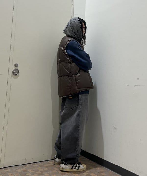 菊田 悠さんの「BEAMS WOMEN｜ワイドストレート バルーン デニムパンツ」を使ったコーディネート