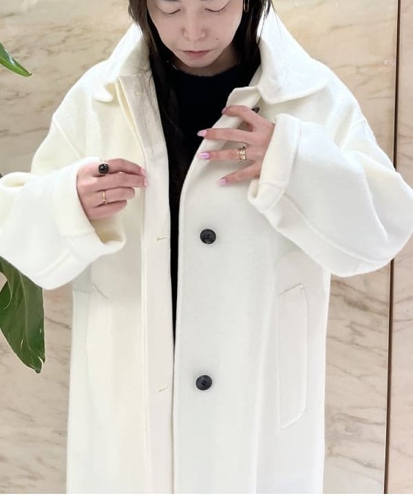 関 桂子さんの「BEAMS WOMEN｜リバー フーディーコート」を使ったコーディネート