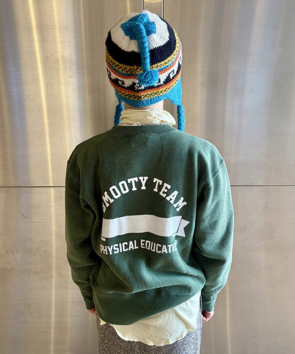 みりさんの「【別注】Champion / バックプリント リバースウィーブ(R) クルー スウェット」を使ったコーディネート