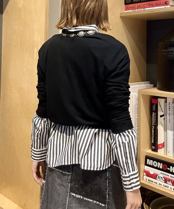 小原 もこさんの「BEAMS WOMEN｜ARROW NOVELTY / コンチョ ベルト 22FW」を使ったコーディネート