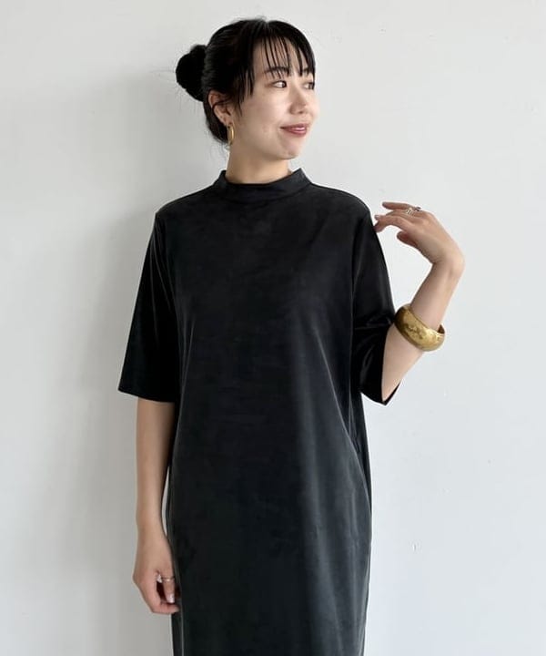 中丸　栞さんの「BEAMS WOMEN｜2WAY キュプラ カットワンピース」を使ったコーディネート